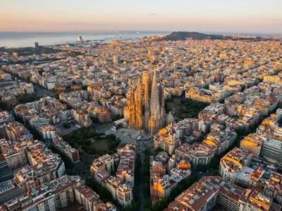 Vista aérea de la Sagrada Familia y Barcelona, representación del área de servicio de LIMO LUX BCN